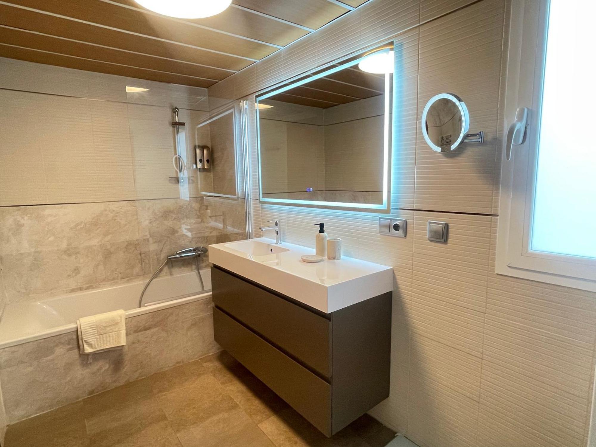Atico En Plaza De La Constitucion 3 Bedrooms مالقة المظهر الخارجي الصورة